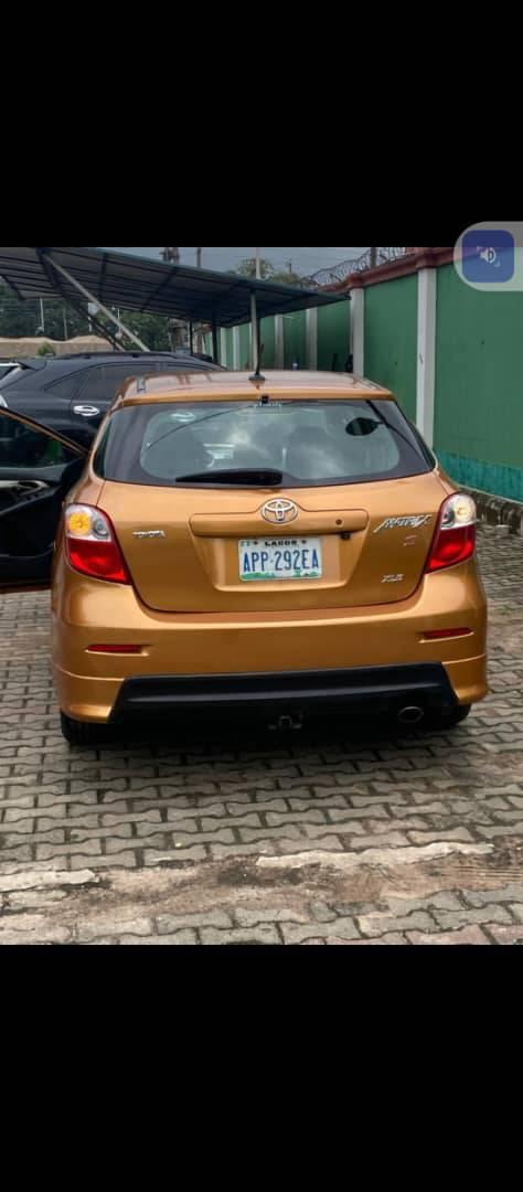 A picture of Clean Toyota matrix 2009 for sale