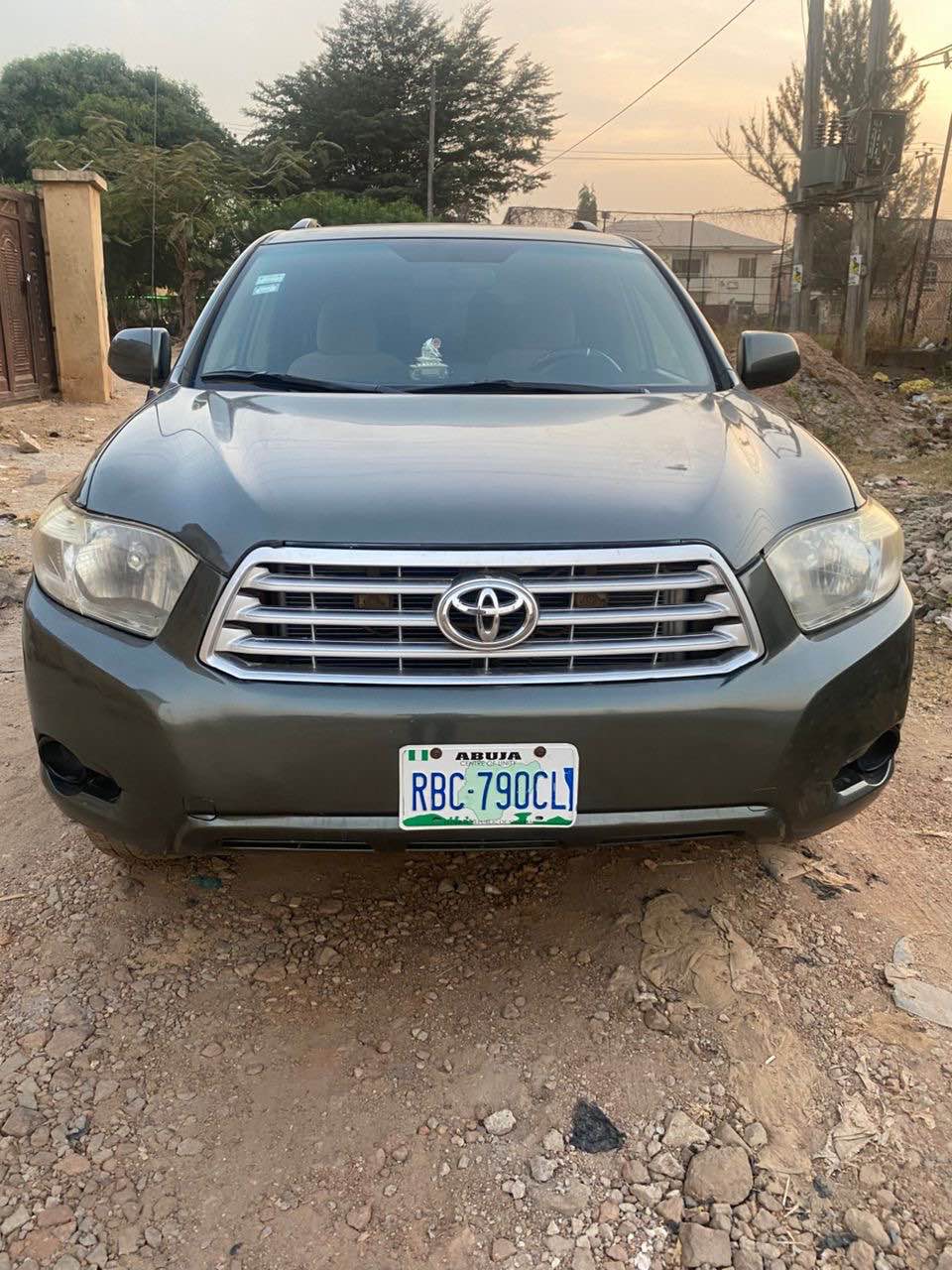 A picture of TOYOTA HIGHLANDER 09