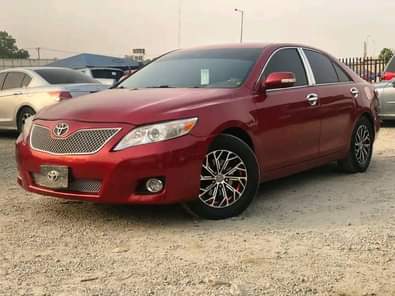 A picture of An Extremely Clean Toyota Camry LE 2010 Model With Custom