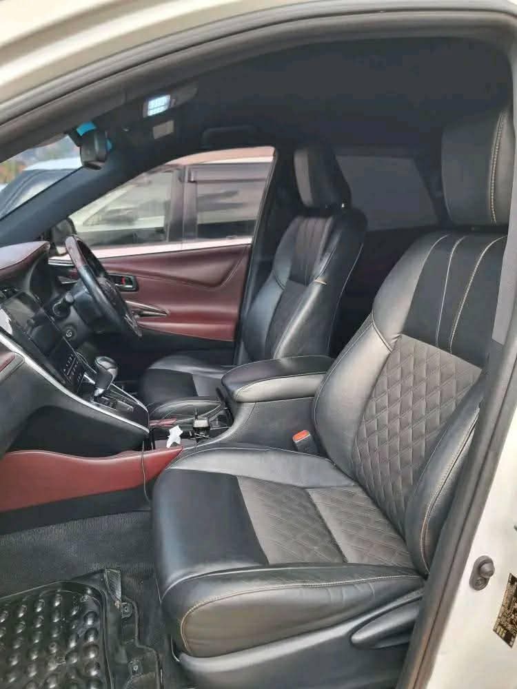 A picture of TOYOTA HARRIER 2015 FOR SALE 58M