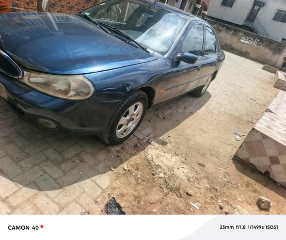 A picture of 2006 Ford mondeo