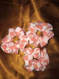 A picture of Scrunchies vibanio