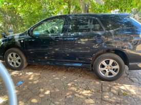 A picture of Toyota harrier 2 4cc 26m