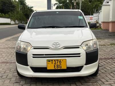 A picture of ON SALE 2015 PROBOX KALI EBG GARI NI NZURI SANA