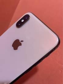 A picture of Iphone Xs