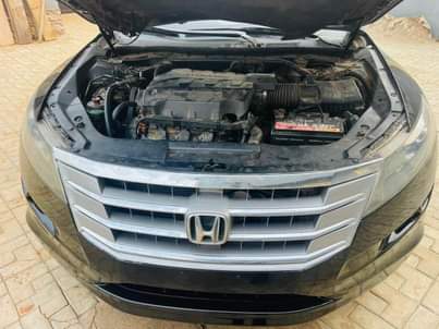 A picture of Honda Crosstour 2010 Untouched Engine Untampered Gear Ac chilling Tel