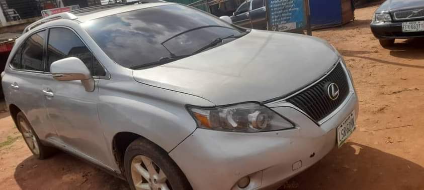 A picture of Distress sale Sharp first body Lexus RX350 2010 model super