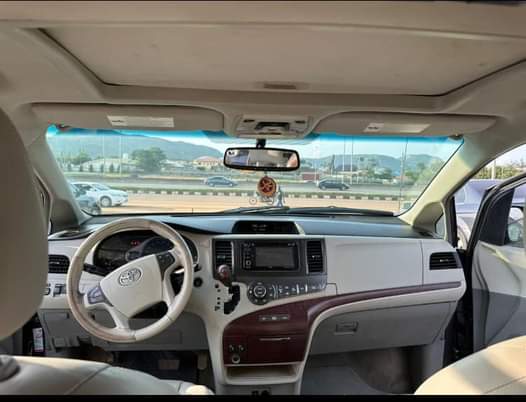 A picture of Super Clean 2013 Toyota Sienna XLE Keyless Price 13M Abuja