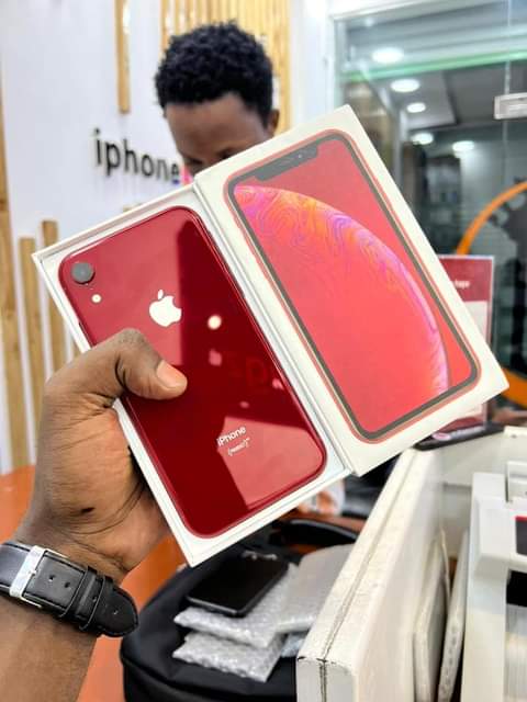A picture of iphone xr 64gb