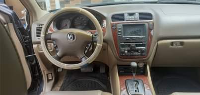 A picture of PRICE SLASH URGENT SALE 04 05 ACURA MDX used like