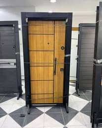 A picture of Solid Foreign doors