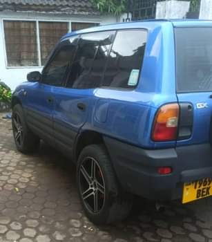 A picture of TOYOTA RAV4 0620356906