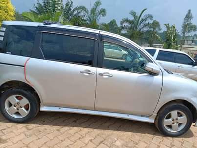 A picture of Toyota Sient