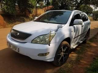 A picture of Toyota harrier