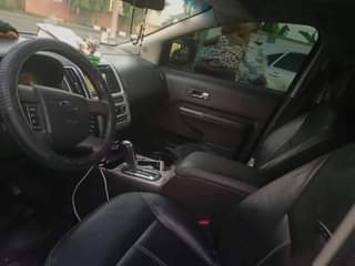 A picture of 2009 Ford Edge FIRST BODY