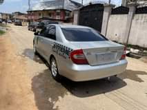 A picture of TOYOTA CAMRY XLE