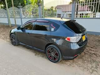 A picture of Subaru Impreza Bei million 10 laki 5 Cc1490 mwaka 2009