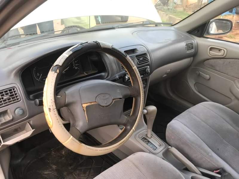 A picture of Toyota Corolla 2000 model up for sale 1 4m Location