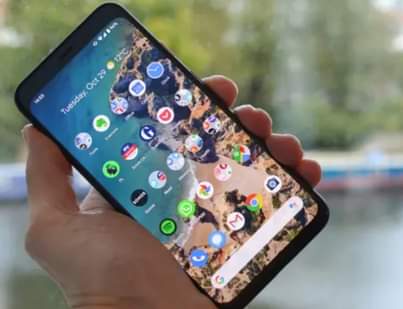 A picture of Nauzaaa pixel 4 plain clean 260000