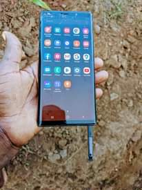 A picture of Samsung Galaxy note 9 krek gb128 ram6 net4g