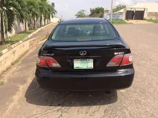 A picture of Lexus ES 300