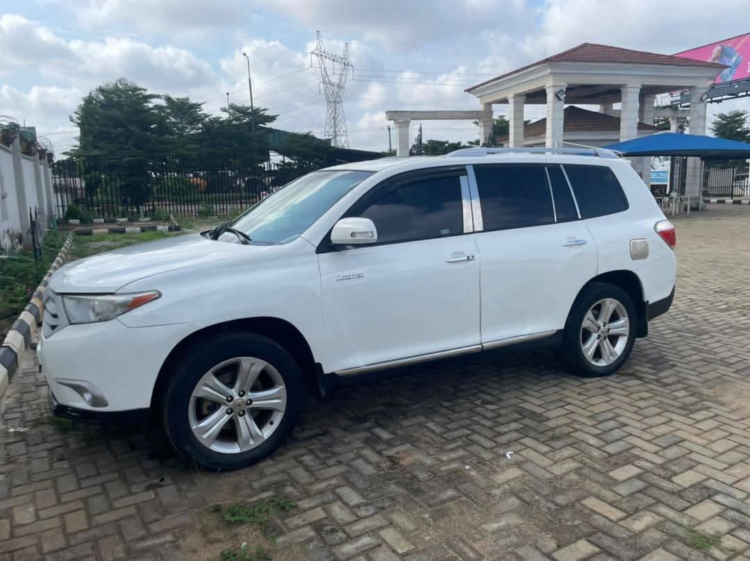 A picture of 2013 Toyota highlander 2013