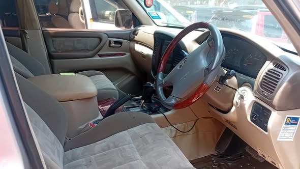 A picture of Land cruiser petrol engine