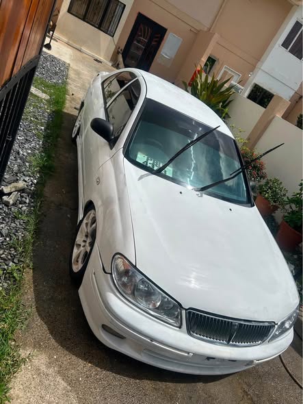 nissan almera