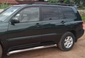 A picture of TAKAS MOTORS 07060931241 Toyota Highlander Barely Driven Very clean as