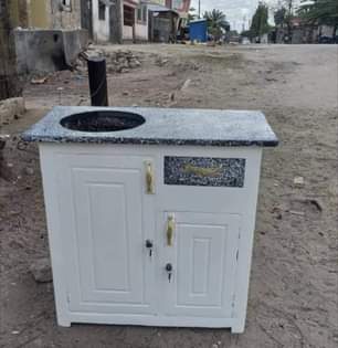 A picture of Cooking table