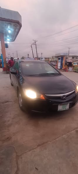 A picture of Honda Civic 09