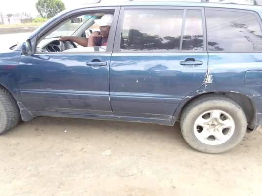 A picture of Toyota Highlander 204 model engine n gear ac interior 100