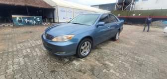 A picture of 2004 Toyota camry
