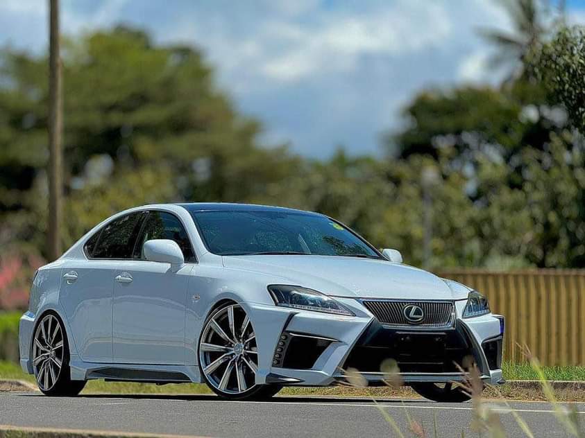 A picture of LEXUS IS250