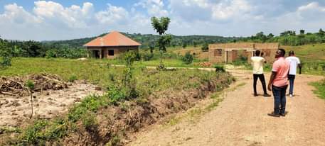A picture of TITLED PLOTS AT WAKISO GOBERO TARMAC ESTATE 0774591471 0709106274
