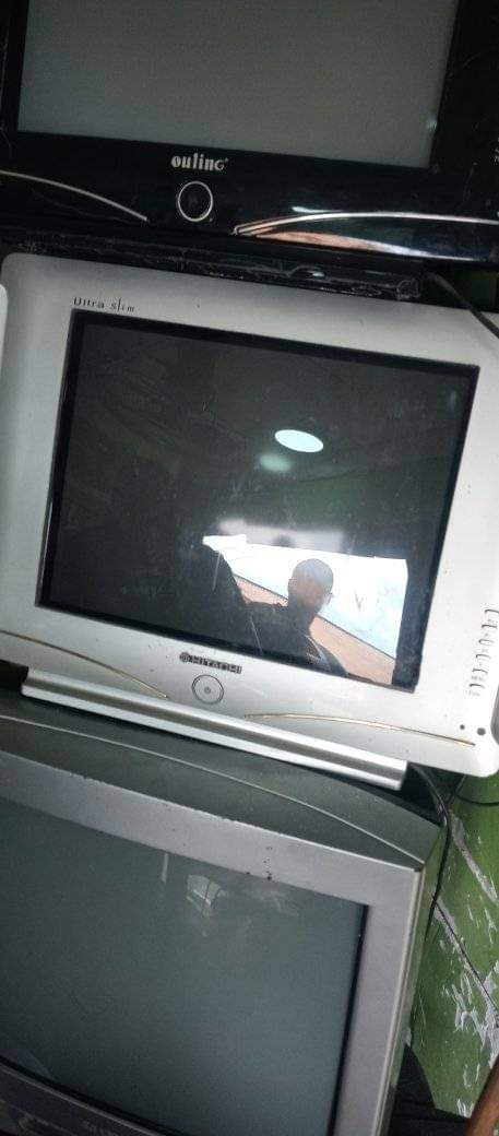A picture of HitAchi chogo inches 18