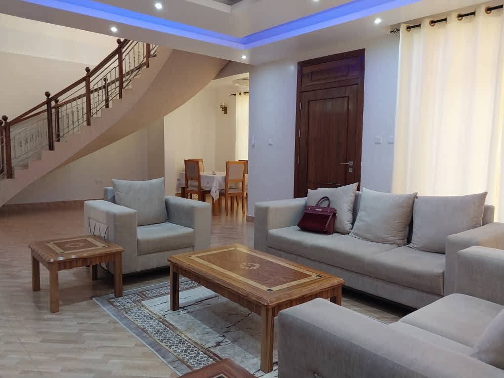A picture of 4 BHK Duplex Villa apartment with full furnitures for rent