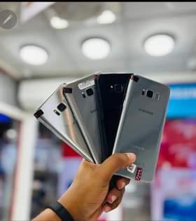 A picture of SAMSUNG GALAXY S8 PRICE 400K