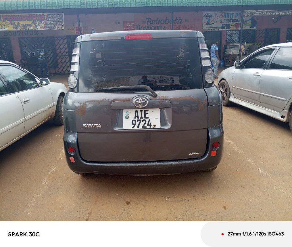toyota sienta