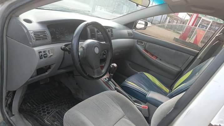 A picture of Toyota Corolla 04
