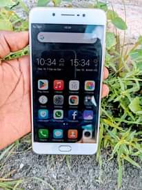A picture of Vivo x7plus imenyooka mno gb128 ram6