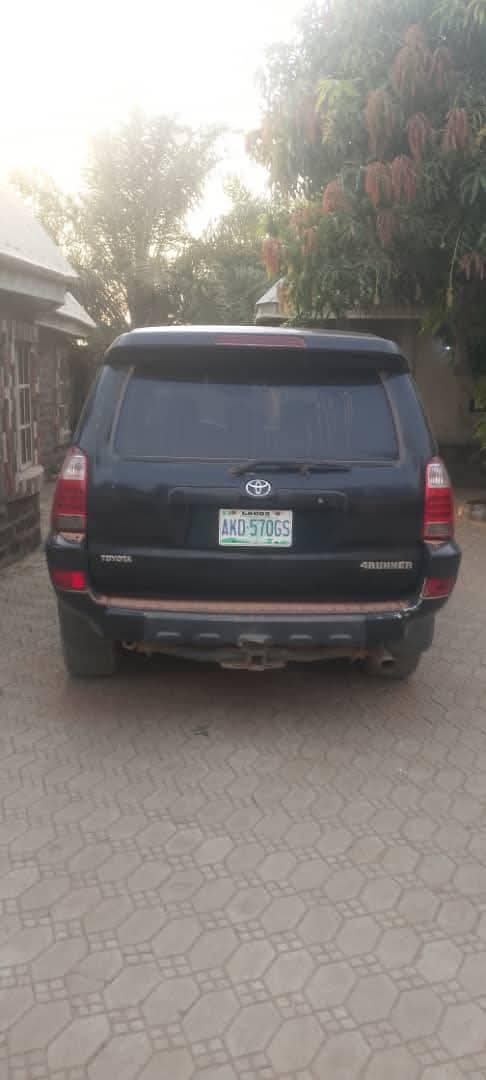 A picture of Toyota 4Runner 2009 model V8.