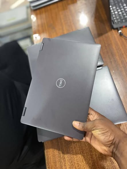 A picture of Dell Latitude 5300 2in1