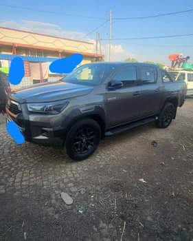 used toyota hilux