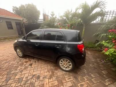A picture of Toyota ist 2008