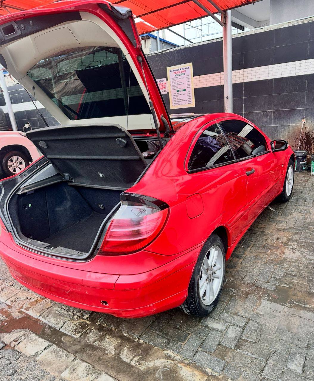 A picture of Owner s relocating sale 2006 pure first body MB c230