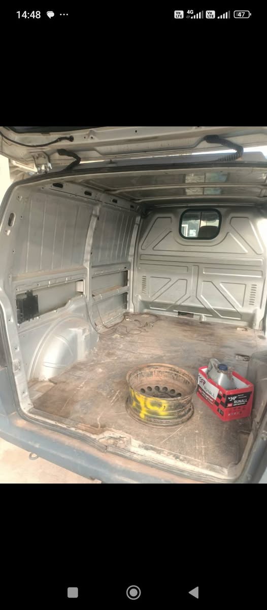 A picture of Mercedes bus