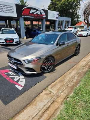 Mercedes B.