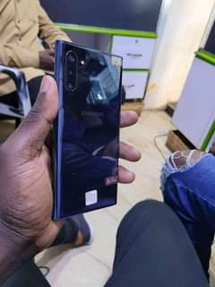 A picture of Samsung note 10