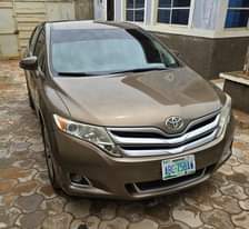 A picture of Full option Toyota venza AWD XLE